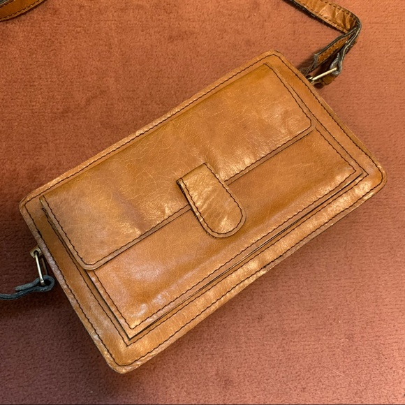Vintage Faux Leather Crossbody Purse - Picture 2 of 13